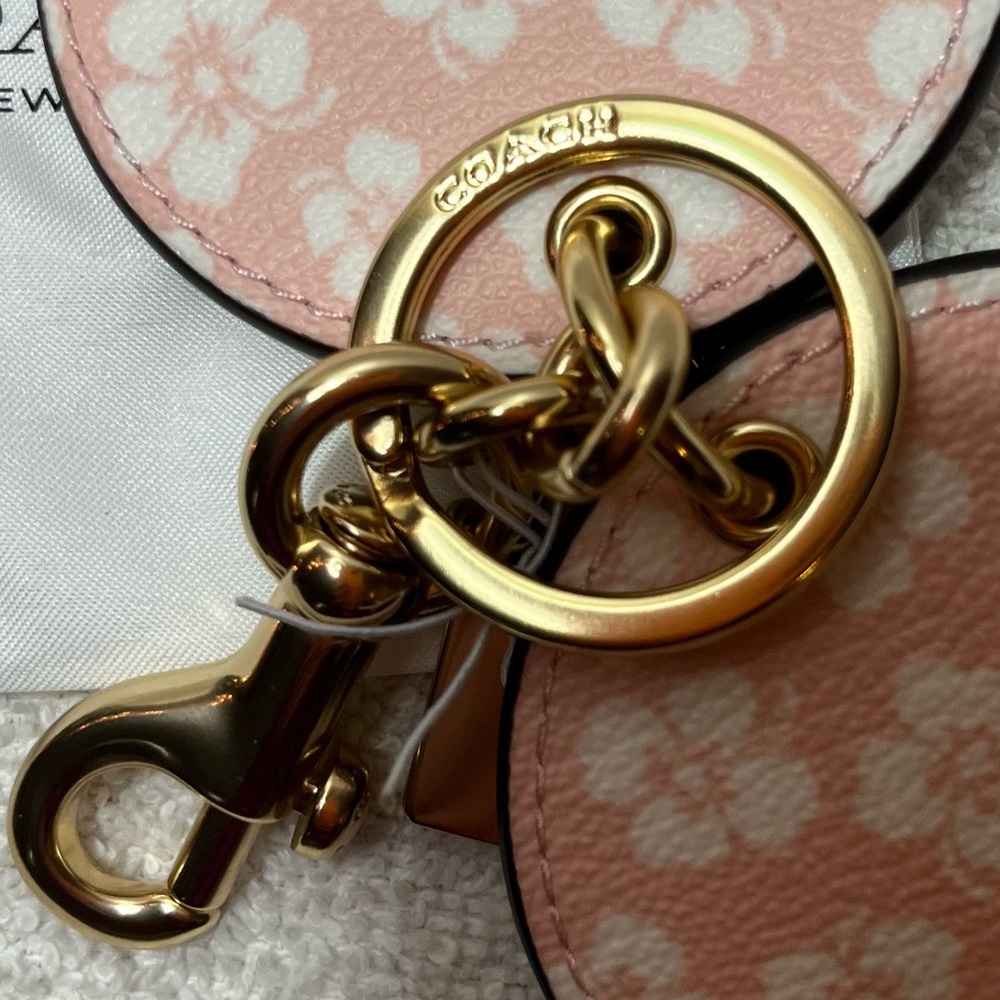 $3 START COACH KEYCHAIN WITH MIRROR NEW W TAGS AND RED COACH GIFT BAG $68 RET - Picture 4 of 14